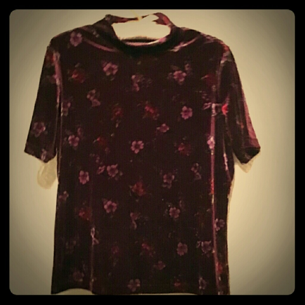 Crushed velvet floral turtle neck tee